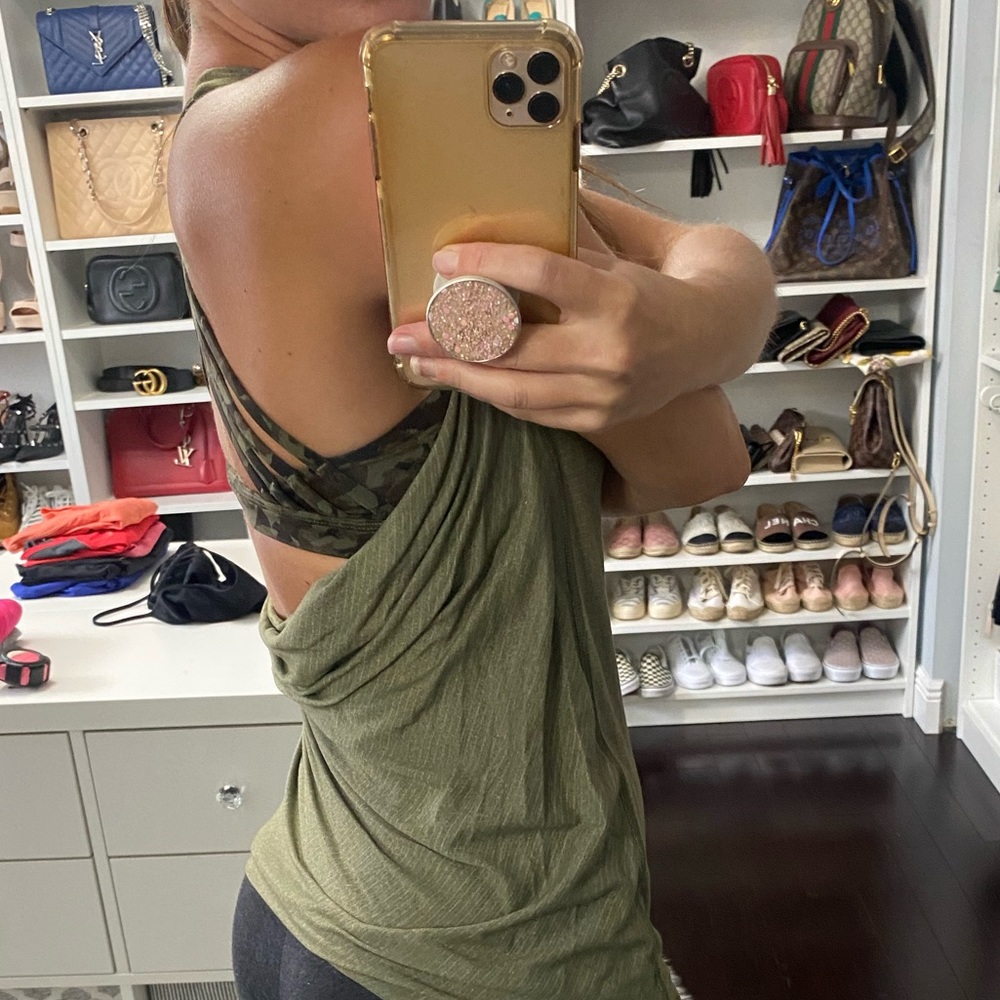 Lululemon workout top with built in sports bra